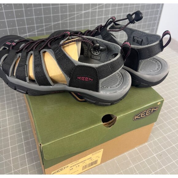 Keen Women's Newport H2 Sandals Size 7.5 Black/Raspberry Wine New - Picture 4 of 11